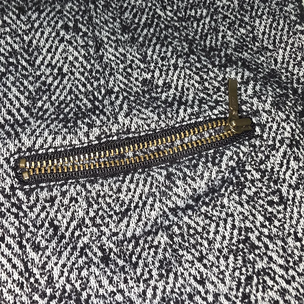 CABI CeCe Herringbone Tweed Sleeveless Shell Top Black White Zip Pockets Medium - Picture 5 of 8